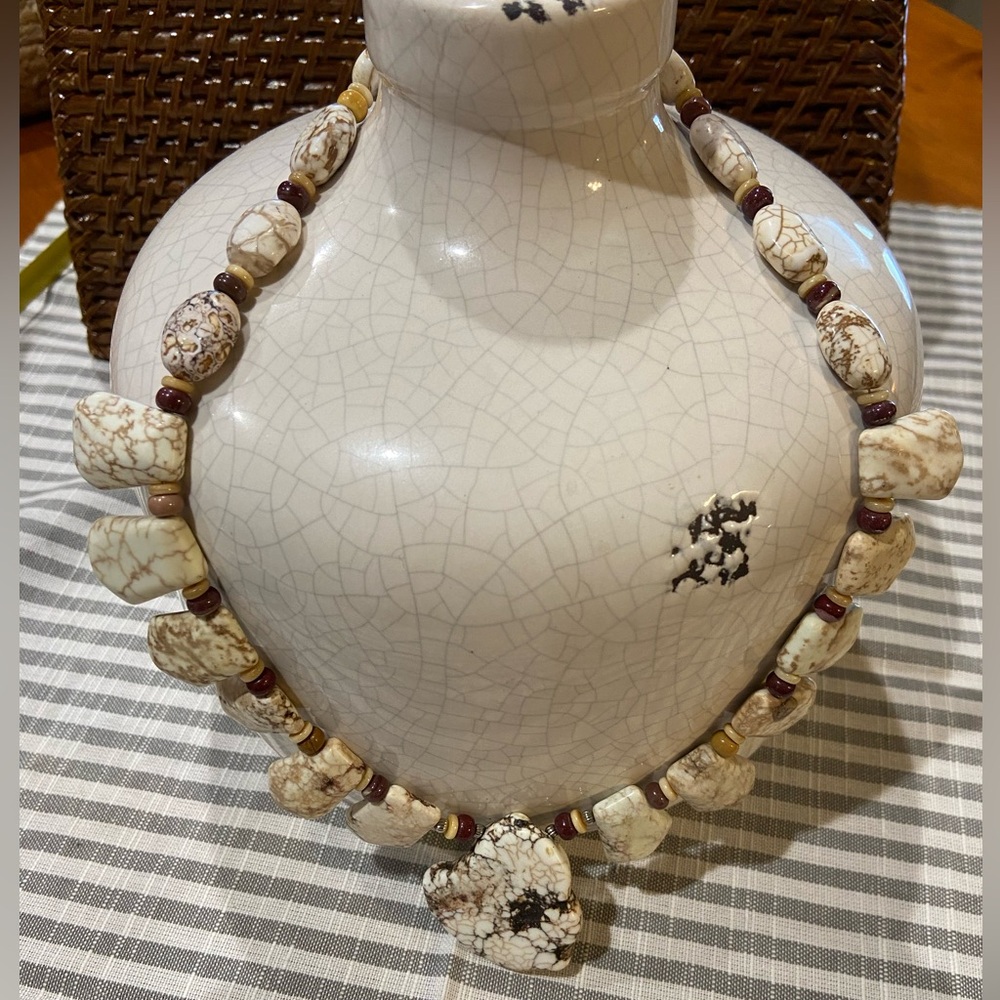 White turquoise natural stone necklace approx 20” toggle closure